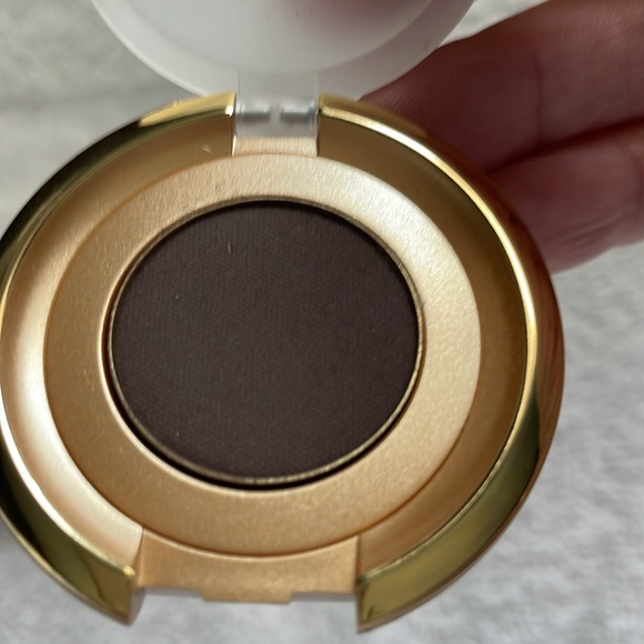 Eye shadow - Picture 3 of 3